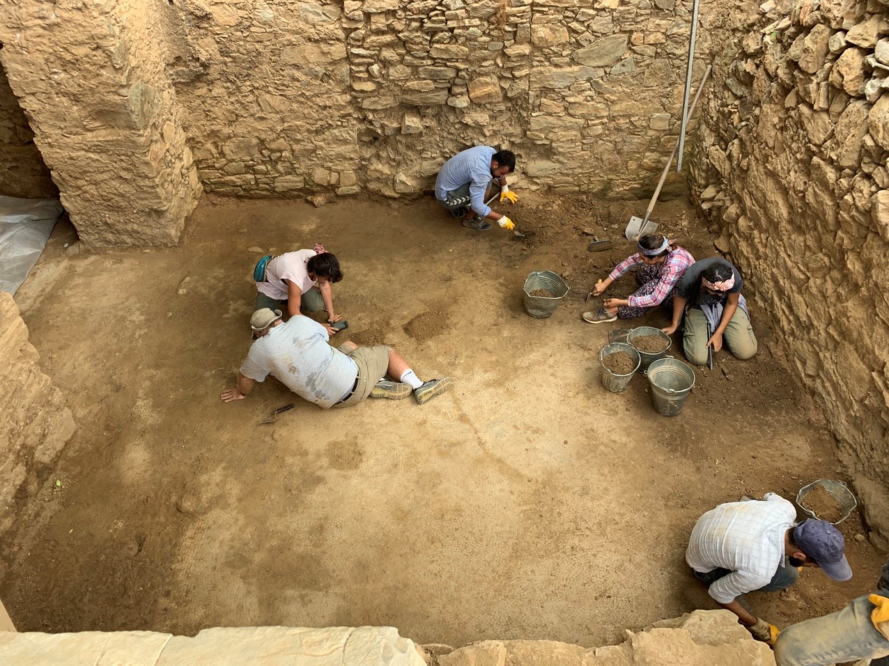 Students working on archaeological site in Turkey.
